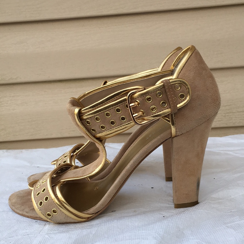 Nine West Tan Suede peep toe pumps
